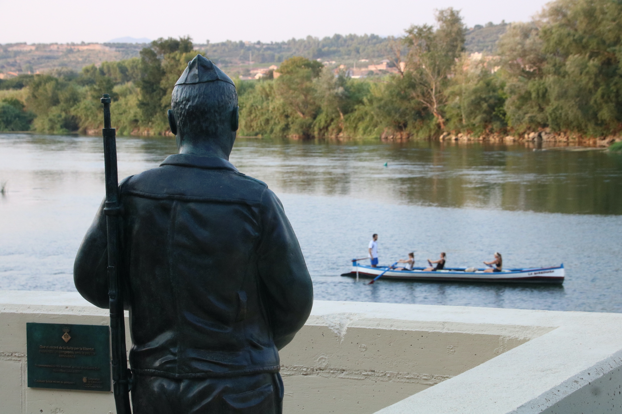Escultura del Soldat Desconegut de Móra d'Ebre